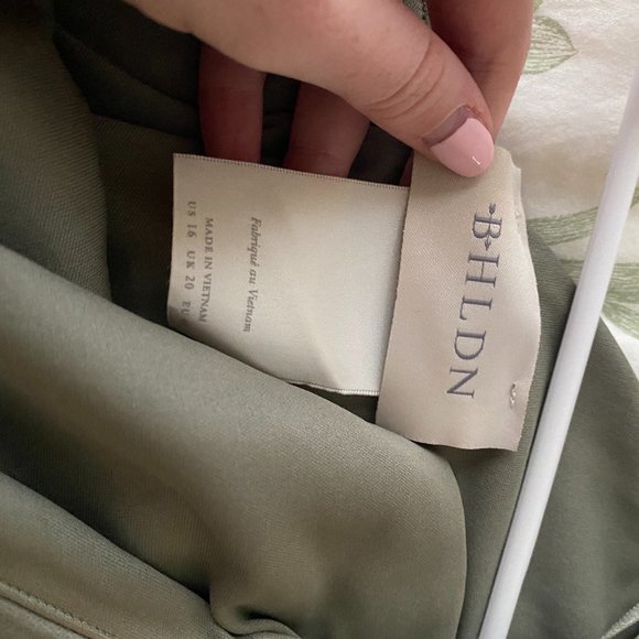 Anthropologie BHLDN Dylan One-Shoulder Satin Side-Slit Gown - Size 16 - Moss - Picture 3 of 3